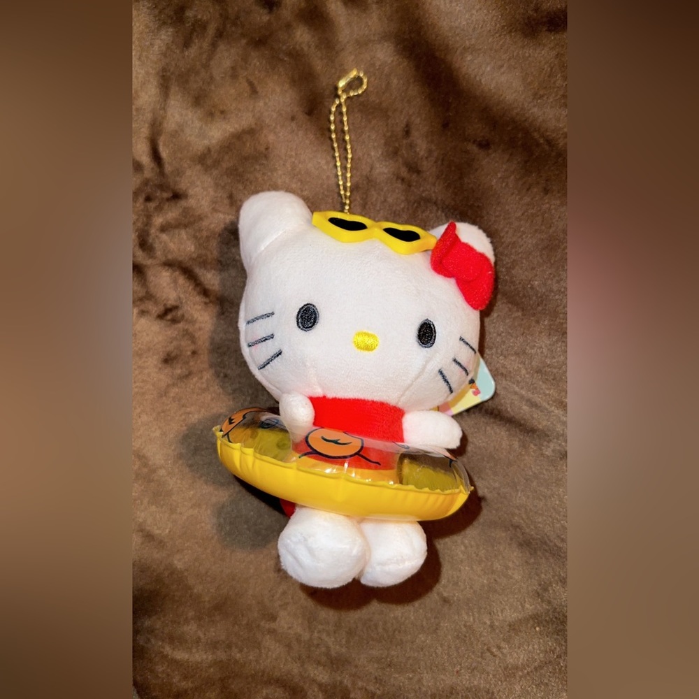 Hello kitty keychain